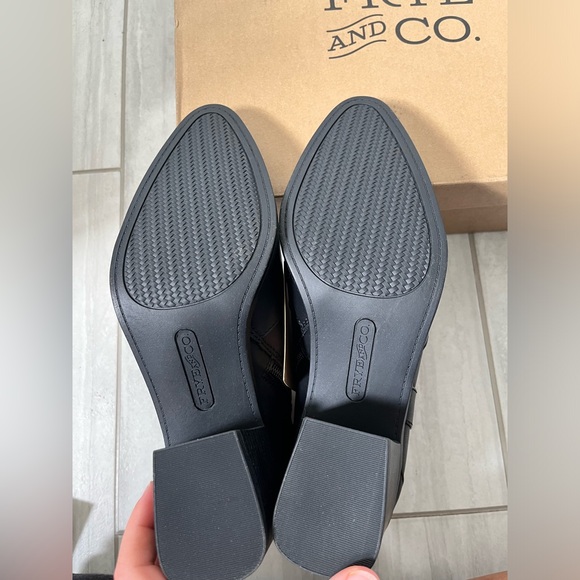 Women’s Frye and Co. stacked heel booties. NWT. Western look - Picture 8 of 8